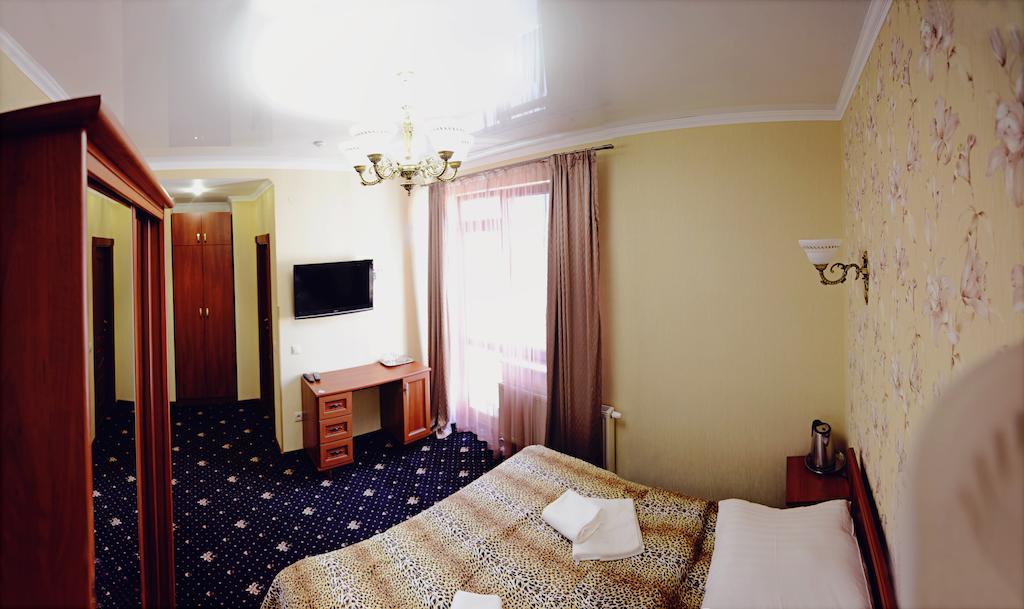 Hotel Afrodita Truskavets Quarto foto